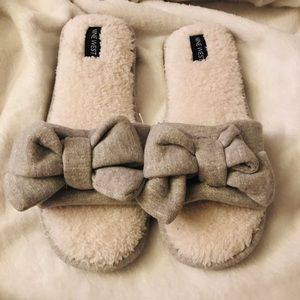 New nine west  gray slippers